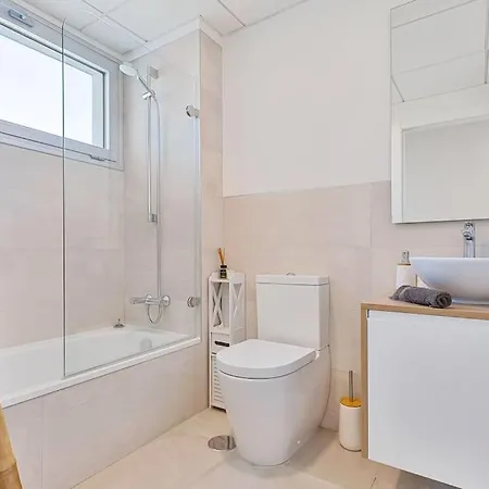 Charming With Ocean View Apartment